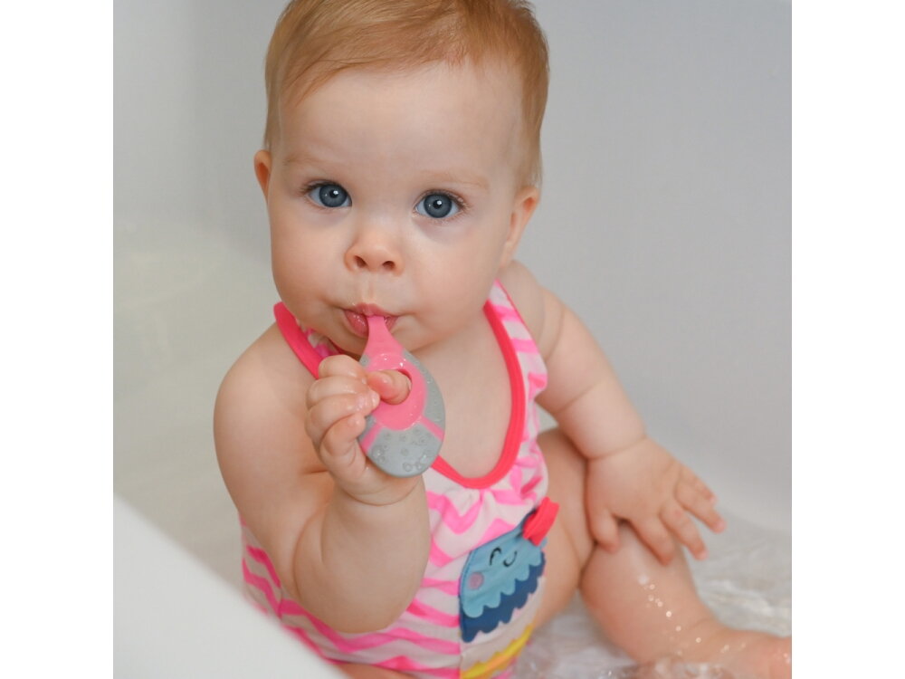 Akuku First toothbrush 0-2y pink A0677 2