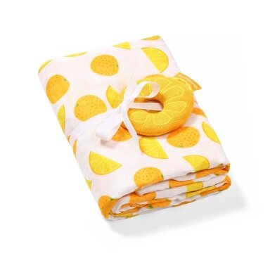 BabyOno vystyklas bambukinis + barškutis, oranžinis 536/03 BabyOno vystyklas bambukinis + barškutis, oranžinis 536/03