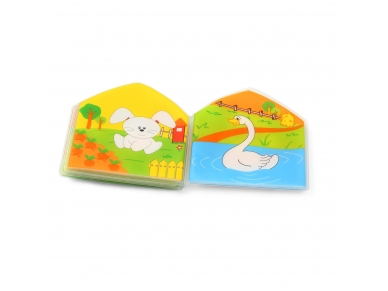 WILD ANIMALS squeaky bath book! 4
