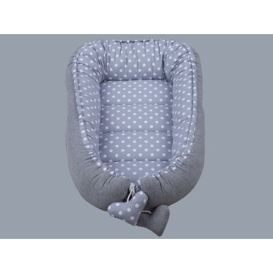 Tuttolina lizdelis naujagimiui Cocoon, pilkas - pilki žirneliai Tuttolina lizdelis naujagimiui Cocoon, pilkas - pilki žirneliai