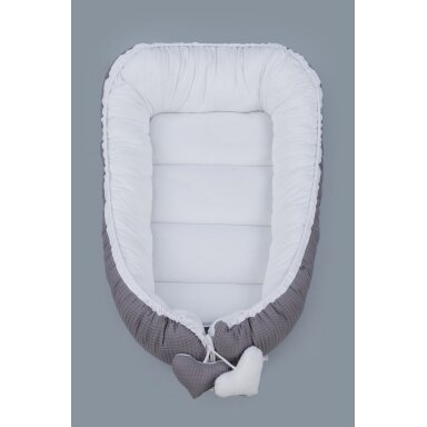 Tuttolina lizdelis naujagimiui Cocoon, Wafel, pilkas-baltas Tuttolina lizdelis naujagimiui Cocoon, Wafel, pilkas-baltas