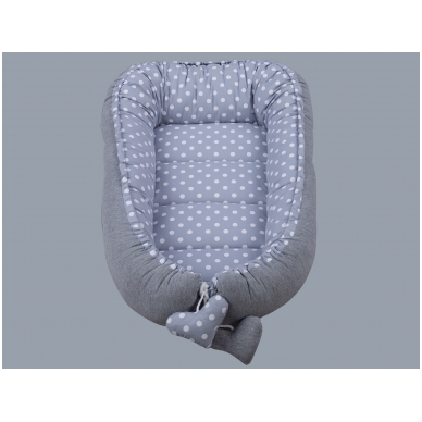 Tuttolina lizdelis naujagimiui Cocoon, pilkas - pilki žirneliai Tuttolina lizdelis naujagimiui Cocoon, pilkas - pilki žirneliai